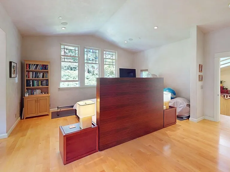 76 Tamalpais Ave — Photo 21