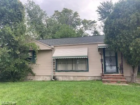 18055 David Dr, Cleveland, OH 44121