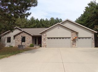 5564 Elmwood Ave, Stevens Point, WI 54482