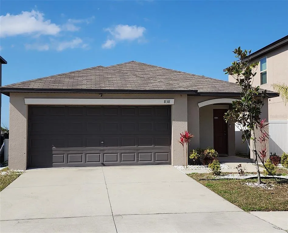 3 bed, 2.0 bath, 1451 sqft, $2,150 — Photo 1