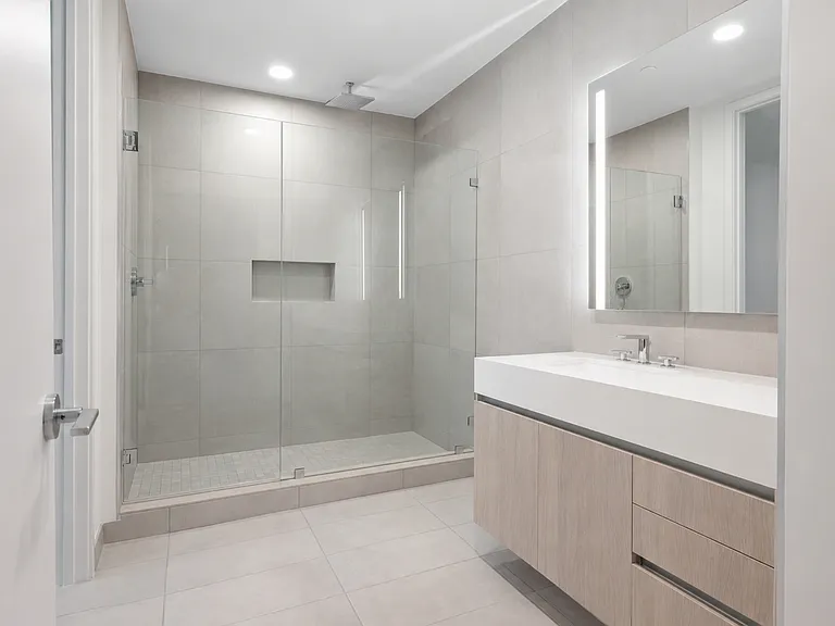 36 NW 32nd St #A — Photo 4