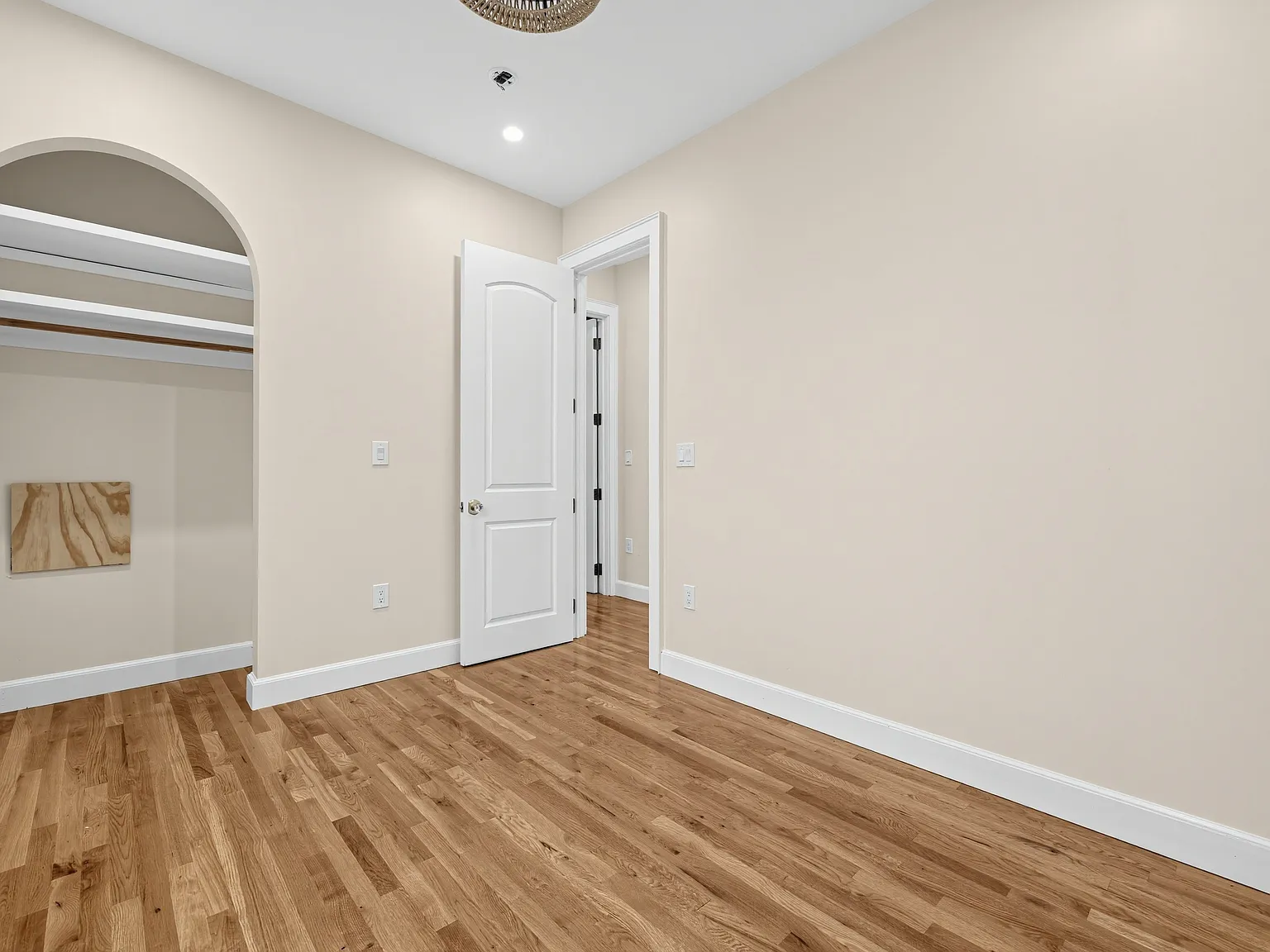 2 bed, 781 sqft, $3,400 — Photo 4