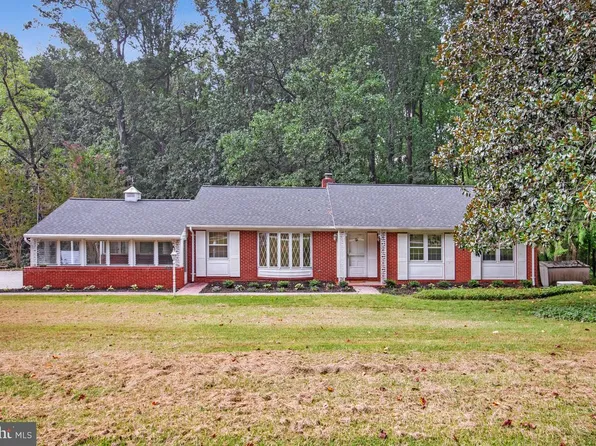 4111 Halifax Ct, Glen Arm, MD 21057