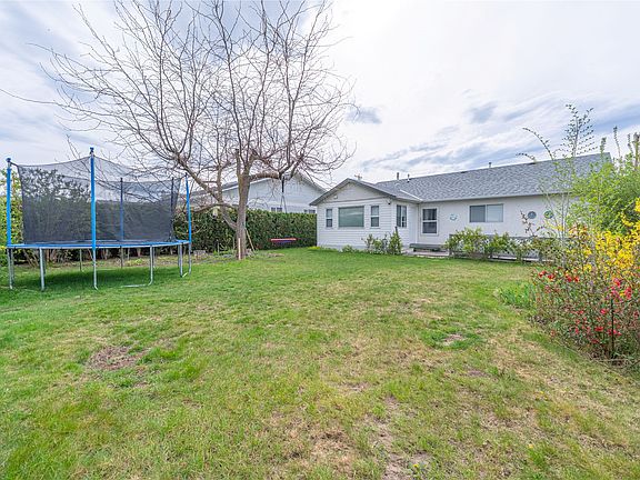 4th image of 151 Molnar Rd