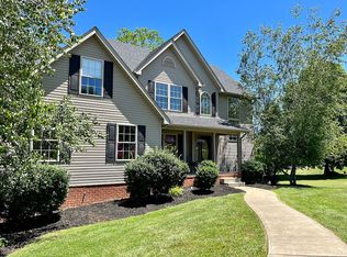 10 Blossom Way, Hurricane, WV 25526