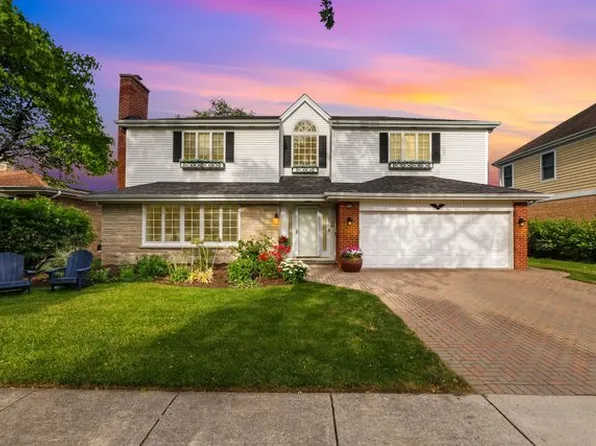 9117 Kenneth Ave, Skokie, IL 60076