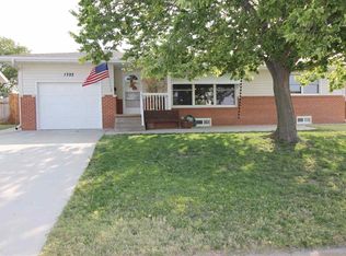 1322 Macarthur Rd, Hays, KS 67601