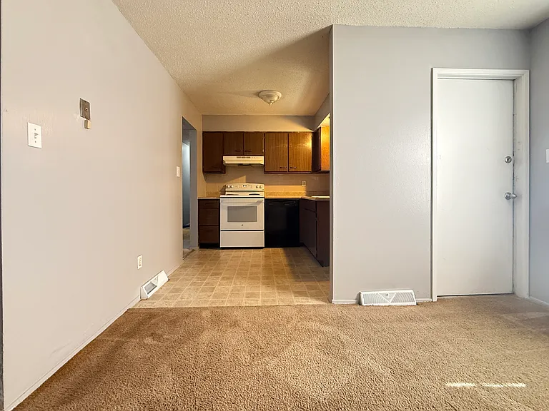 3 Regency Ct #3 — Photo 7