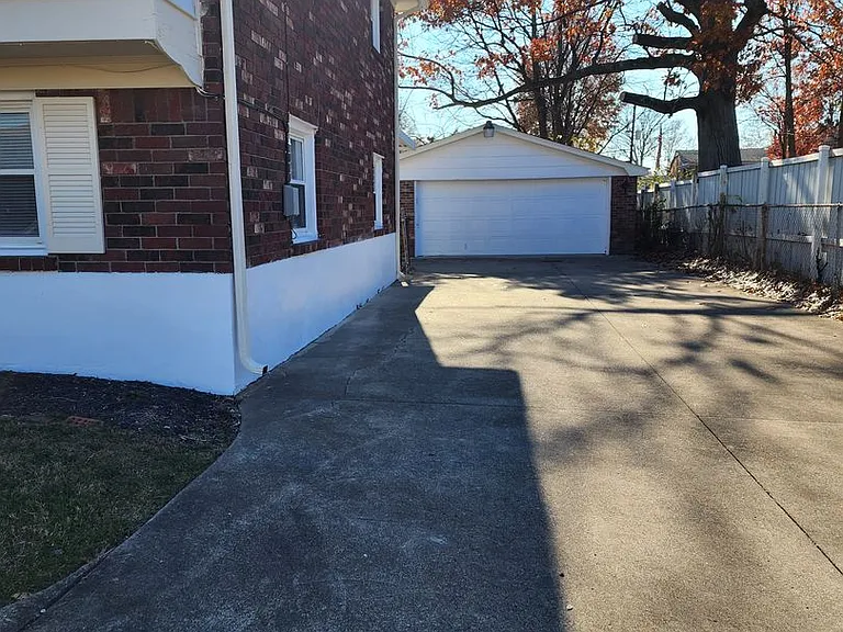 4306 Shady Villa Dr — Photo 4