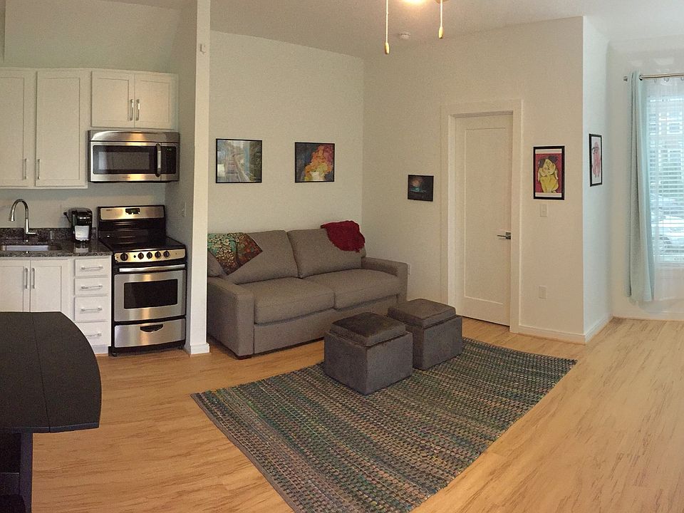 2nd image of 1111 Porter St #A