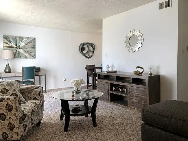 Knoll Ridge Townhomes — Photo 4