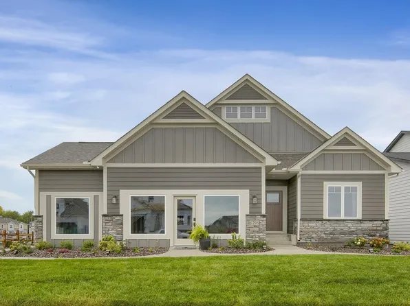 6796 Bellflower Dr, Minnetrista, MN 55331