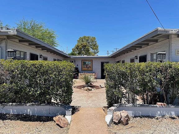 3319 E Willard