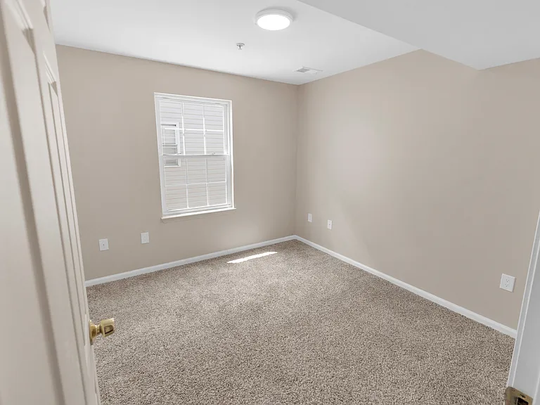 13 Lisa Ct #2 — Photo 10