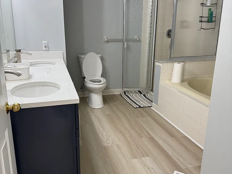 bathroom in master bedroom