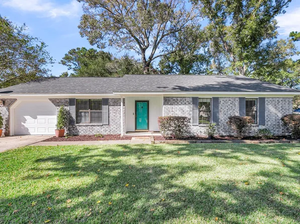 1111 Kentwood Cir, Charleston, SC 29412
