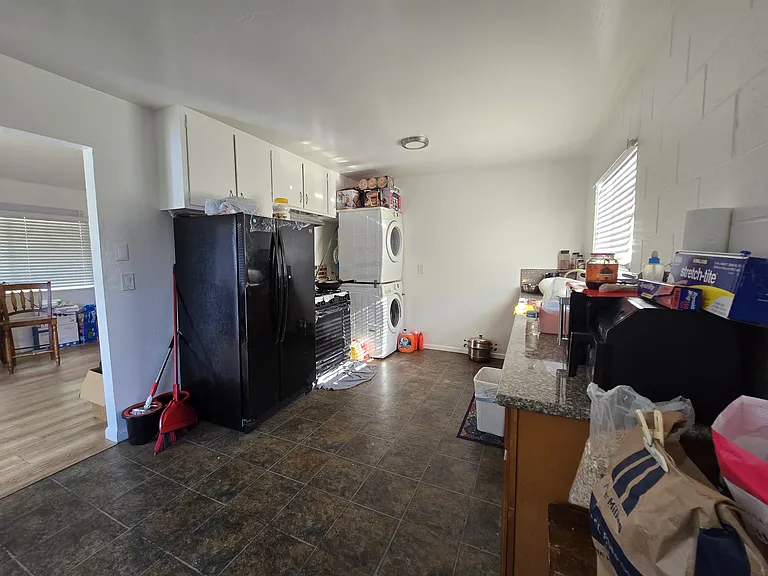 1110 Buena Vista Ave #A — Photo 3