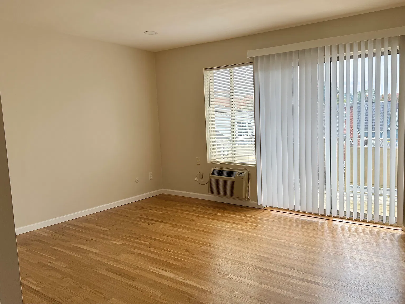 89 Uhland St — Photo 3
