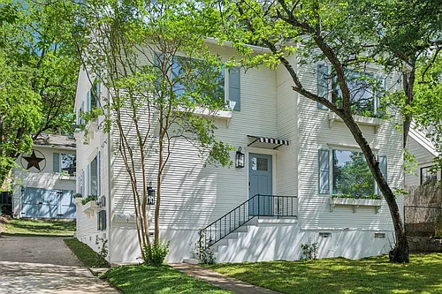 1205 Alta Vista Ave #B Photo 1