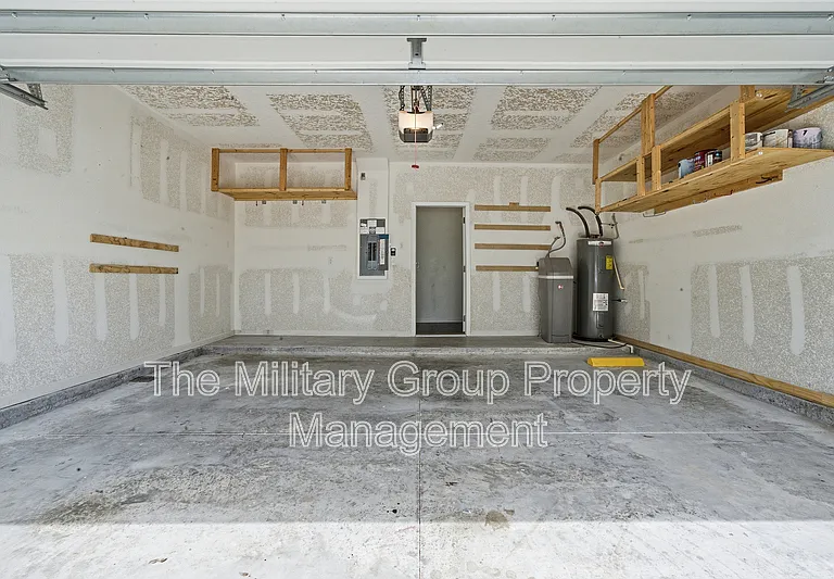 7814 Meadow Walk Ln — Photo 41