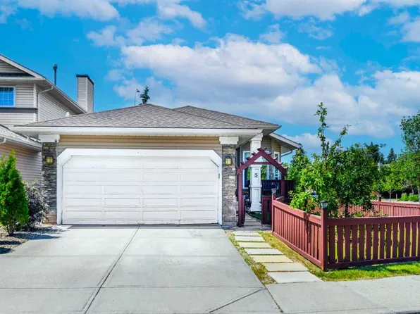 5 E Citadel Hills Cir NW, Calgary, AB T3G 3V4