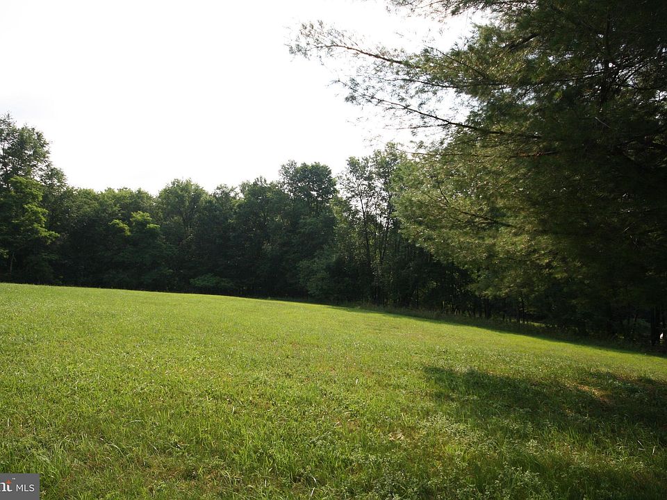 2nd image of 12 Laurel Ct