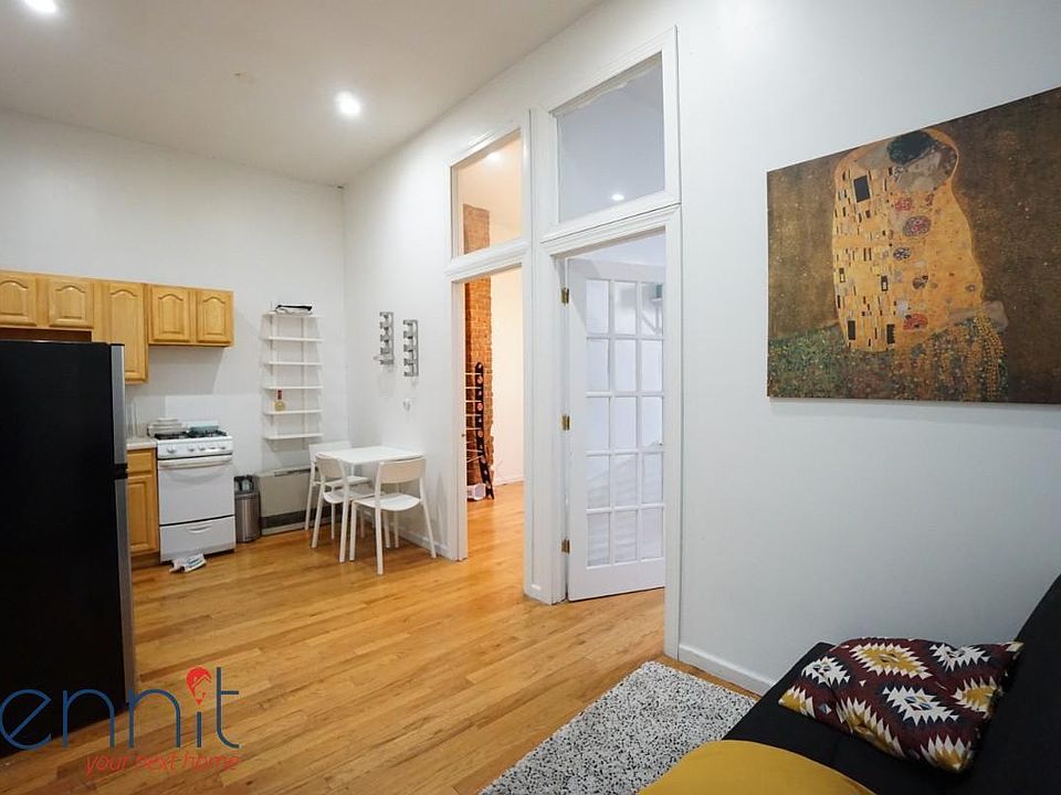 1st image of 112 Walton St #1A