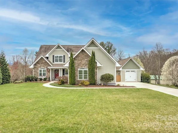 29 Willow Bend Dr, Candler, NC 28715