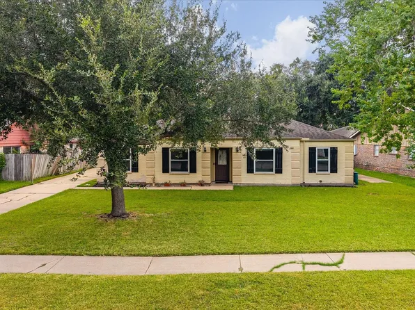 15811 Wandering Trl, Friendswood, TX 77546