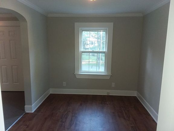 4th image of 1323 Lion St