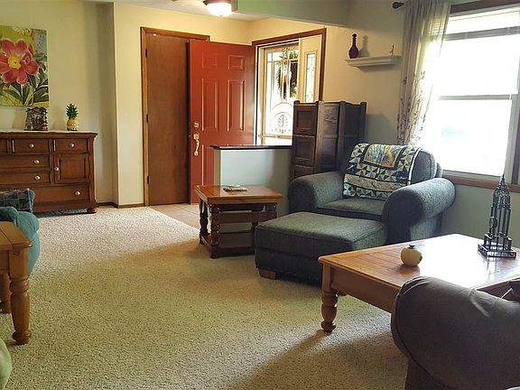 5th image of 10117 Jamaica Dr