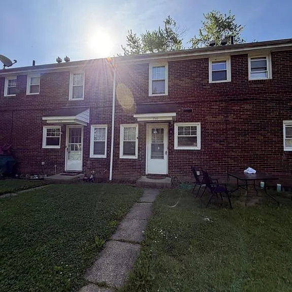730 West St — Photo 21