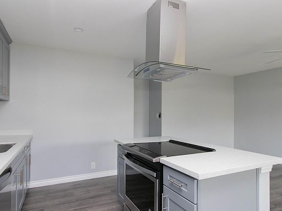 3rd image of 1248 E 4th St APT 1
