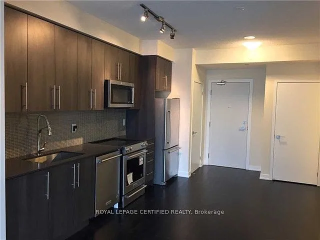 510 Curran Pl #1701 — Photo 12