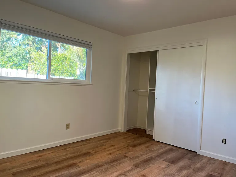 6260 Riverside Blvd — Photo 18