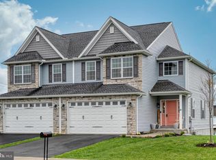 11 Canvasback Ln, Elizabethtown, PA 17022