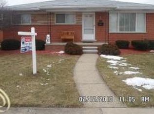 6132 Kinloch St, Dearborn Heights, MI 48127