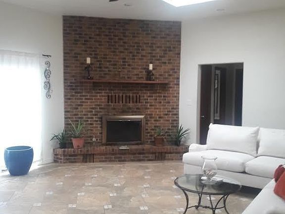 2nd image of 1554 Donette Pl NE