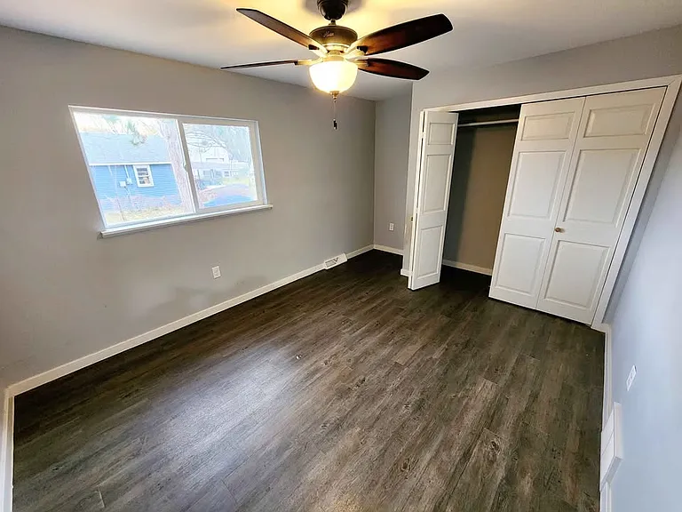 119 Grace St — Photo 11