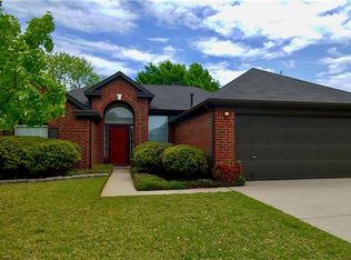 7240 Coventry Cir, North Richland Hills, TX 76182