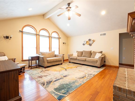 5th image of 935 Jamell Dr
