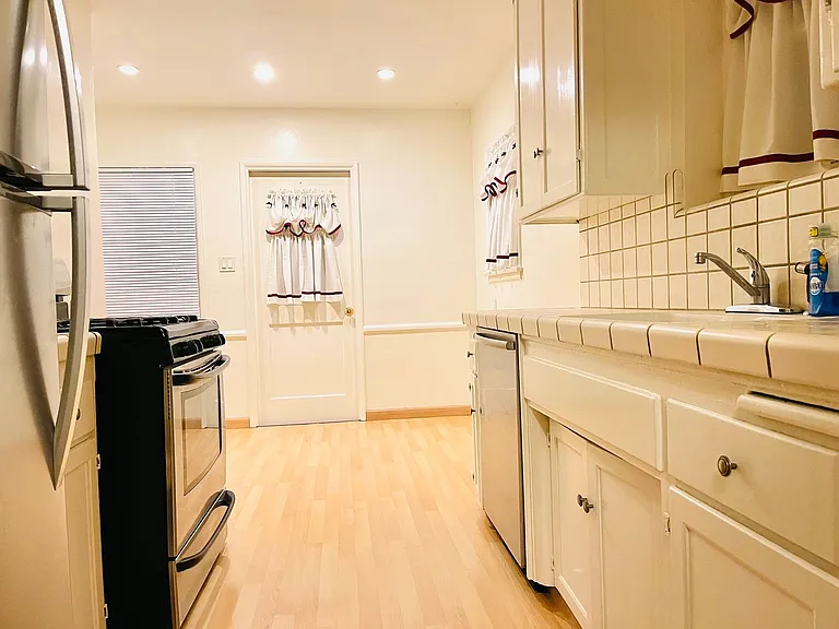 1438 E Workman Ave — Photo 5