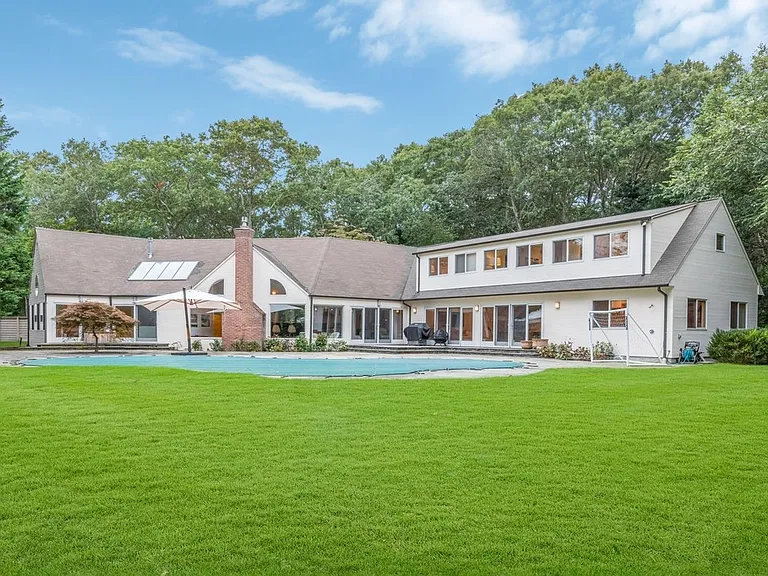 50 Alewive Brook Rd — Photo 1