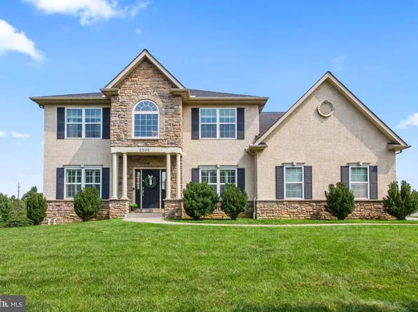 Madiera Dr, Macungie, PA 18062