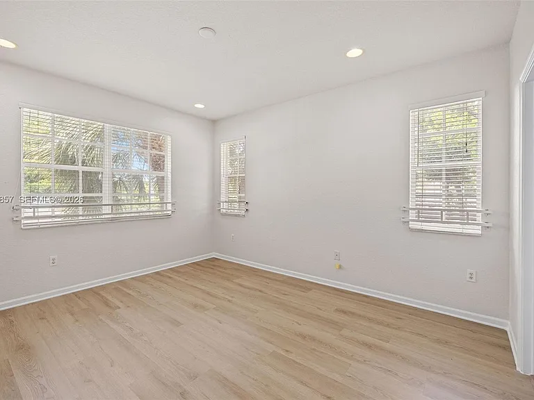 8401 SW 25th Ct #106 — Photo 30