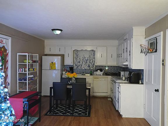 3rd image of 961 Woodland Dr