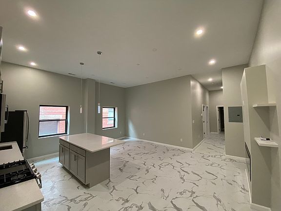 4th image of 225-235 Essex St #4-8