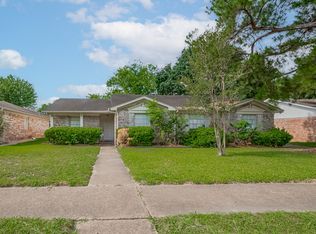 9403 Vickijohn Dr, Houston, TX 77031