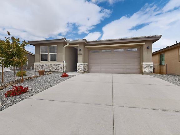 3rd image of 1318 Vallecito Ct NW