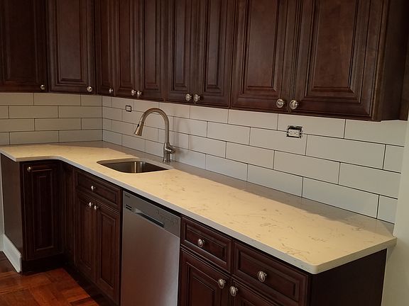 4th image of 1510 Bayview Ave #1